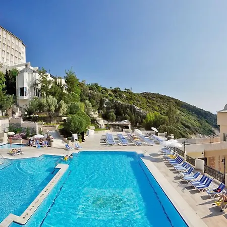 Курортный комплекс Alkoclar Adakule