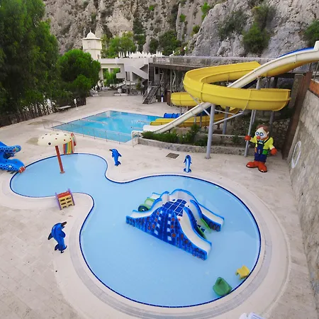 Resort Alkoçlar Adakule