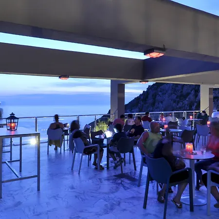Resort Alkoçlar Adakule