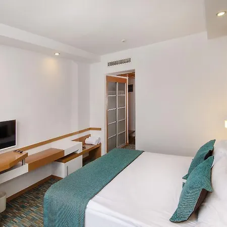 Alkoçlar Adakule 5* Kuşadası