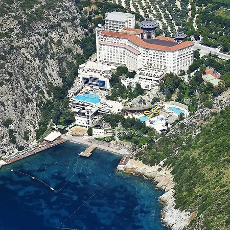 Alkoçlar Adakule Resort 5*