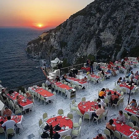 Alkoçlar Adakule 5* Kuşadası