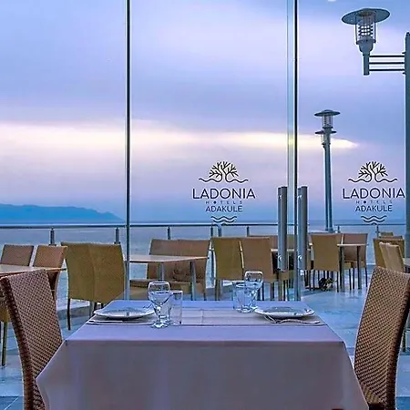 Alkoclar Adakule 5* Kuşadası