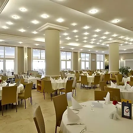 Üdülőközpont Alkoclar Adakule 5*