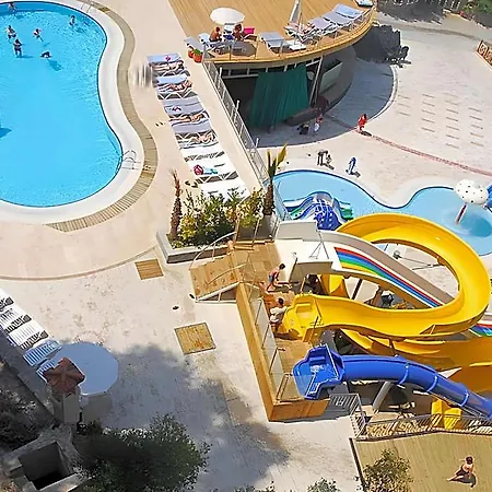 Alkoclar Adakule 5* Kuşadası