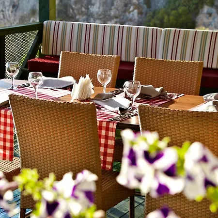 리조트 Alkoclar Adakule