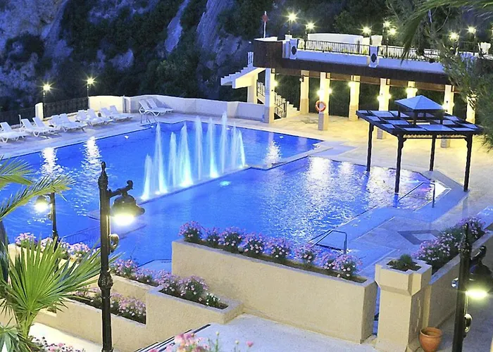 Alkoclar Adakule Kusadası