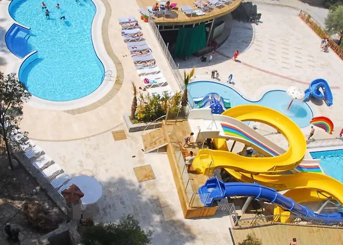 Alkoclar Adakule Semesteranläggning (resort)