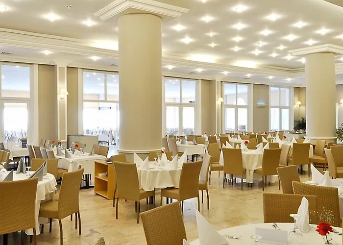 Semesteranläggning (resort) Alkoclar Adakule